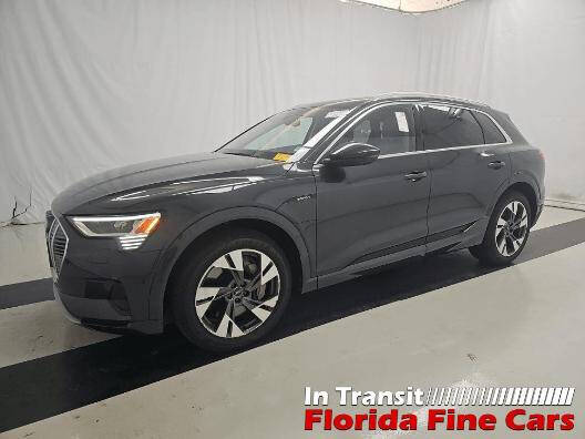 2022 Audi e-tron quattro Premium Plus