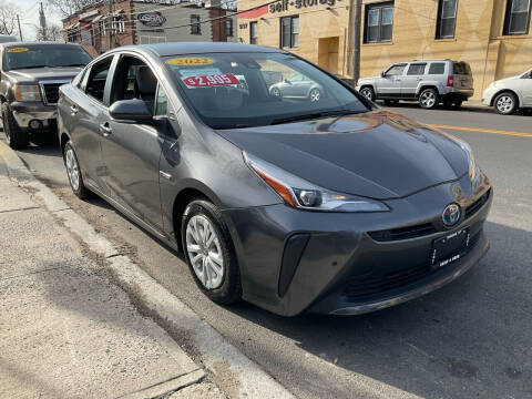 2022 Toyota Prius LE