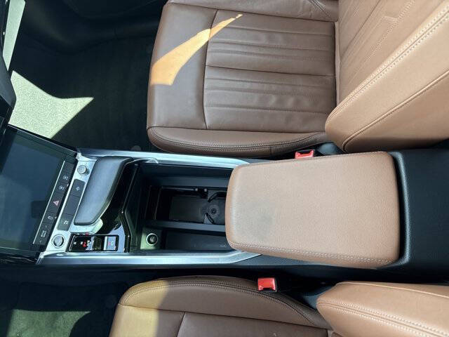 2024 Audi Q8 e-tron quattro Premium