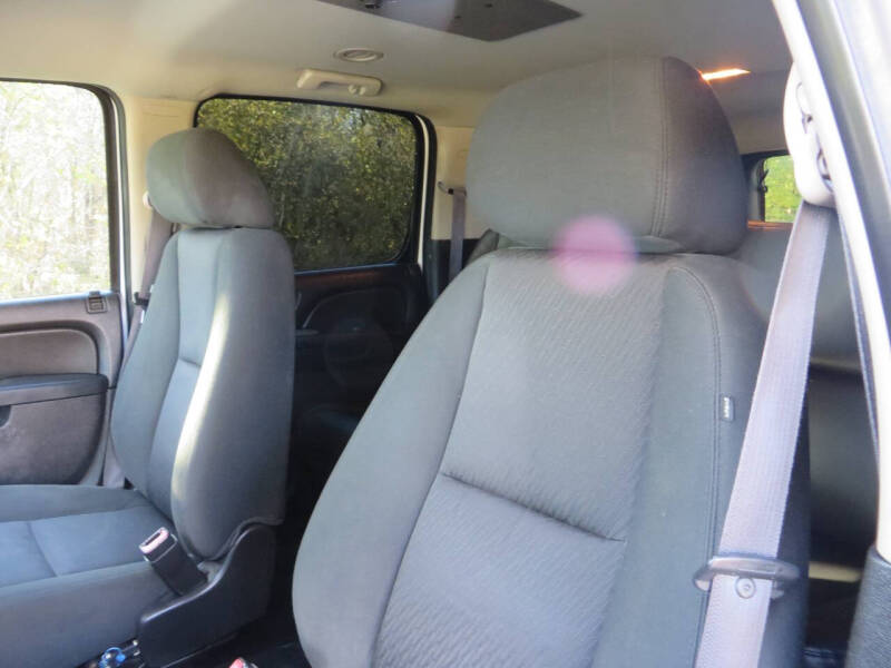 2012 Chevrolet Suburban Fleet 2500