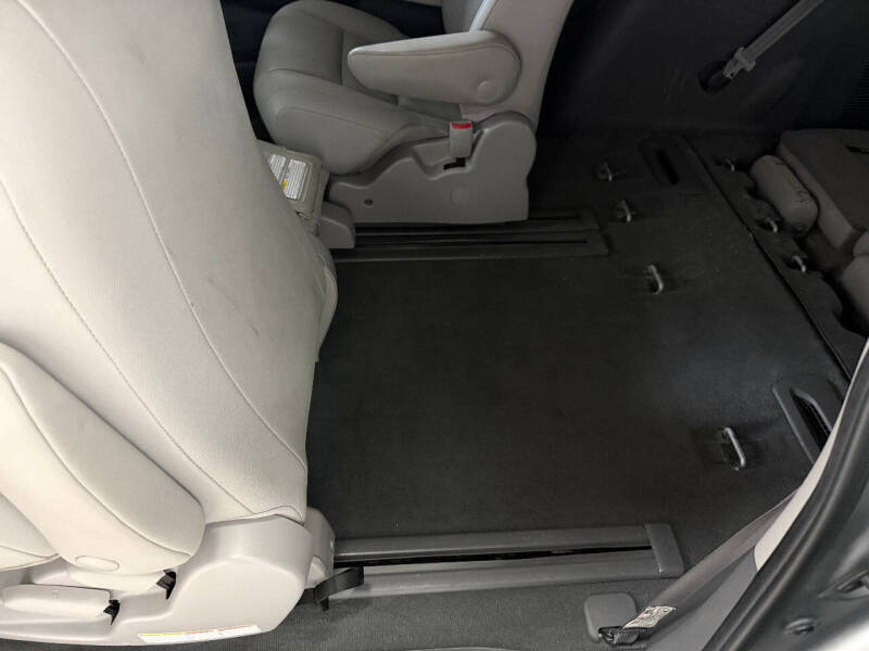 2020 Toyota Sienna XLE Premium 8-Passenger