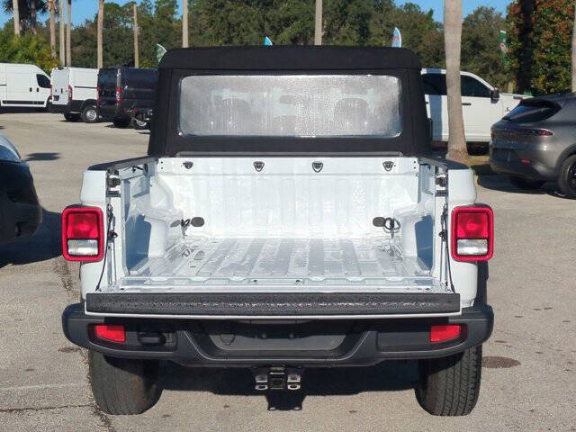 2024 Jeep Gladiator Sport