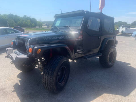 2005 Jeep Wrangler for sale at LEE AUTO SALES in McAlester OK