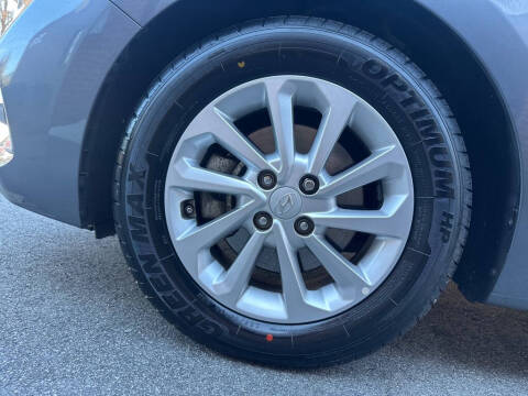 2020 Hyundai Accent SE