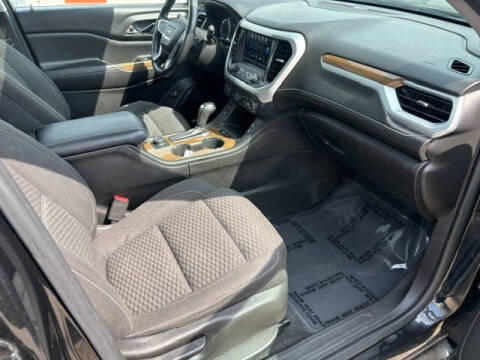 2017 GMC Acadia SLE-2