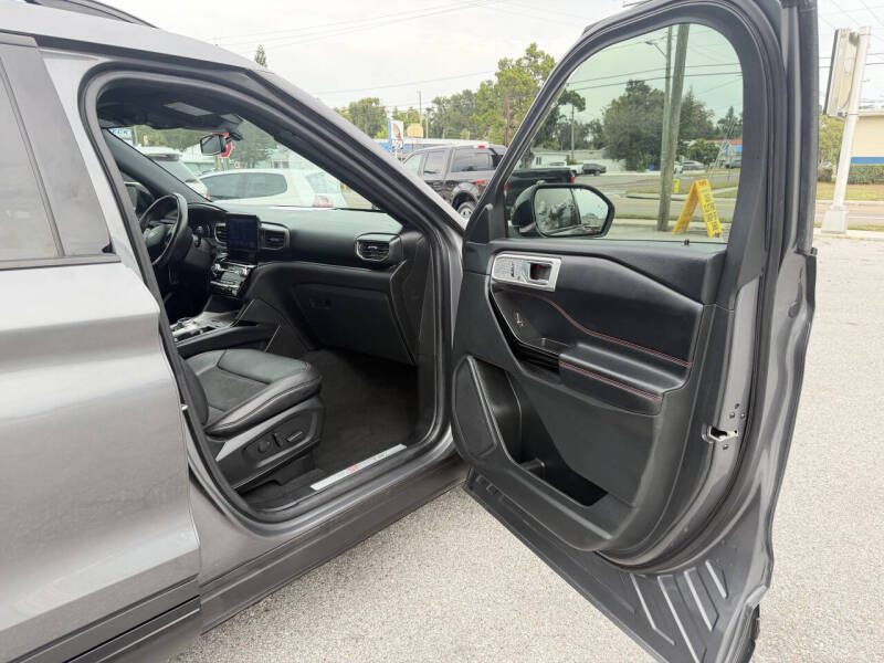 2022 Ford Explorer ST-Line