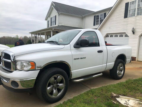 2005 Dodge Ram Pickup 1500 for sale at The Car Lot in Bessemer City NC