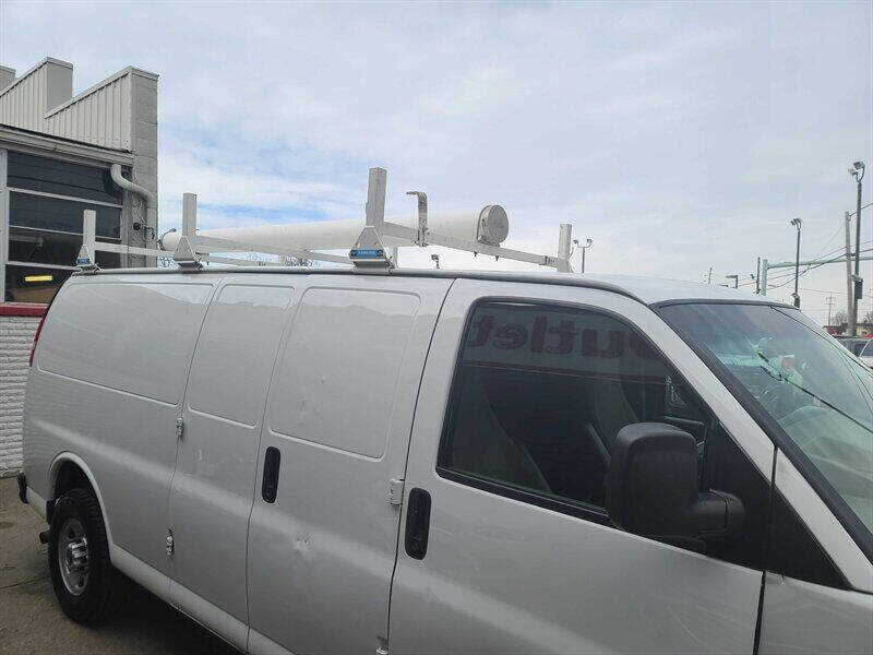 2017 GMC Savana 2500