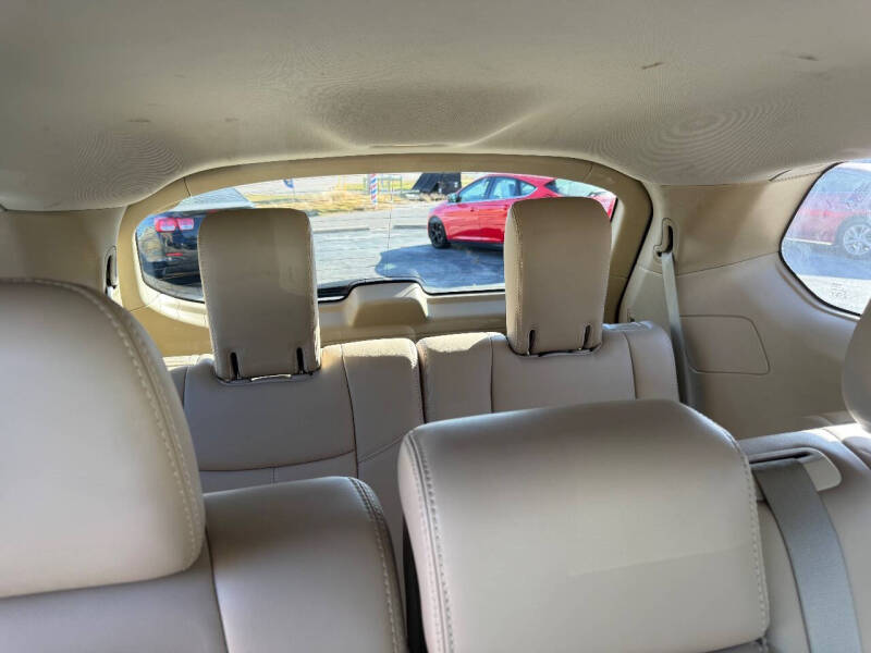 2018 Nissan Pathfinder SL