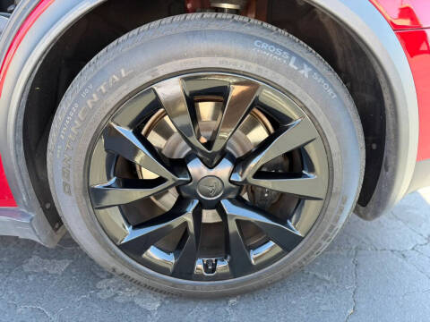2023 Tesla Model X Standard Range