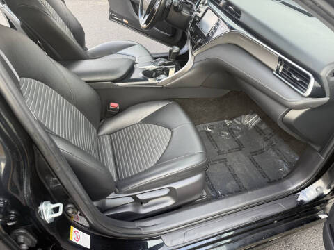 2018 Toyota Camry SE