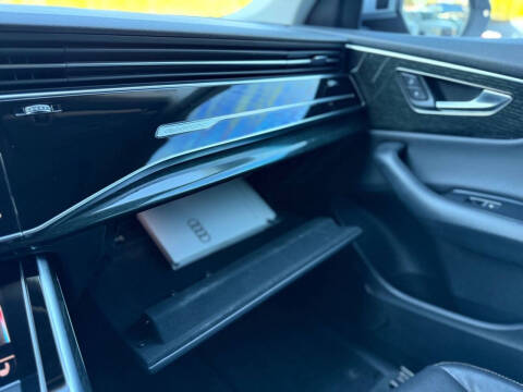 2019 Audi Q8 quattro Premium Plus 55 TFSI