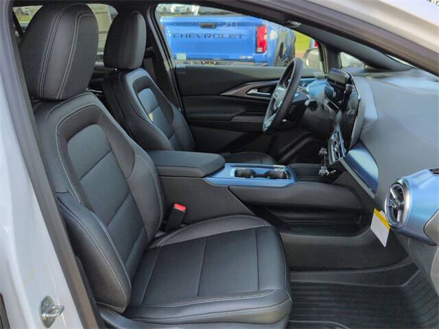 2026 Chevrolet Equinox EV LT 2