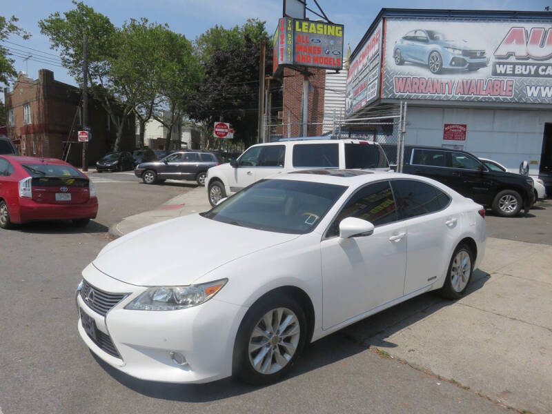 2015 Lexus ES 300h