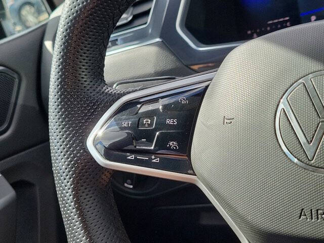 2022 Volkswagen Tiguan SE R-Line Black