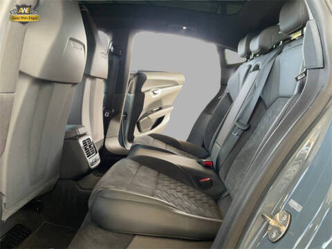 2022 Audi e-tron GT quattro Premium Plus