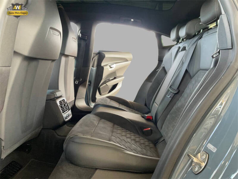 2022 Audi e-tron GT quattro Premium Plus