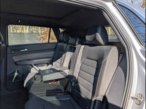 2022 Volkswagen Atlas Cross Sport V6 SEL Premium R-Line 4Motion