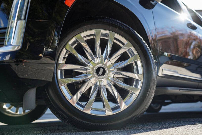 2022 Cadillac Escalade ESV Luxury