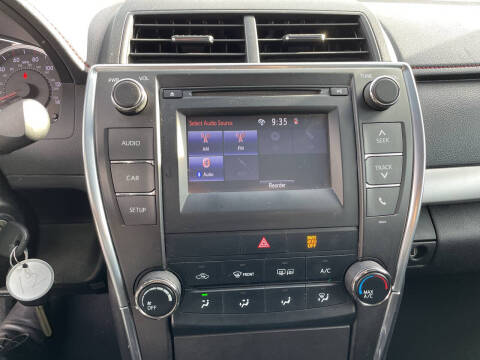 2016 Toyota Camry SE