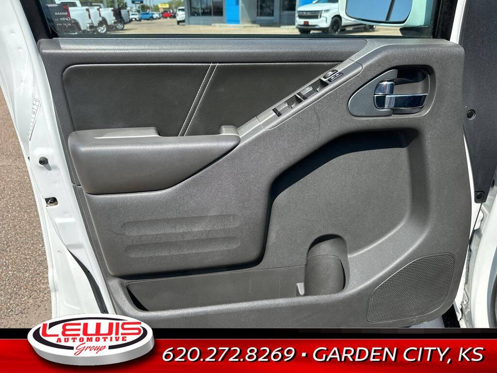 2021 Nissan Frontier for sale at Lewis Chevrolet of Garden City in Garden City, KS