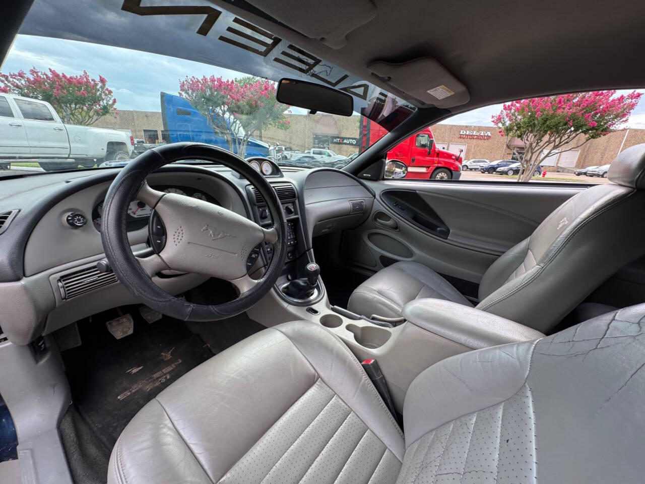 2001 Ford Mustang 12