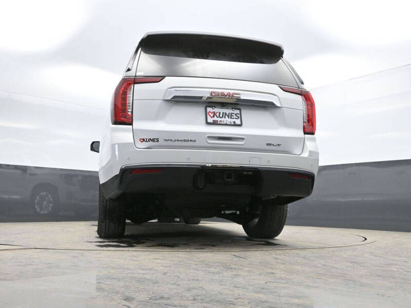 2023 GMC Yukon XL SLT
