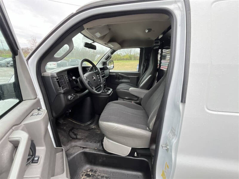 2024 GMC Savana 2500