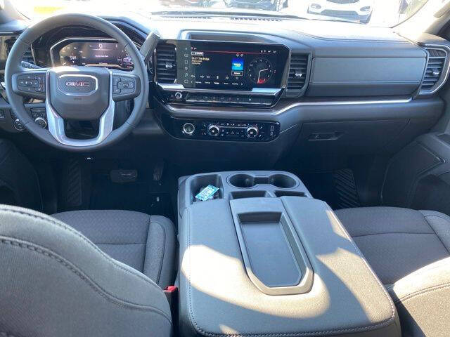 2024 GMC Sierra 1500 Elevation Standard