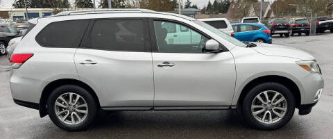 2013 Nissan Pathfinder SV