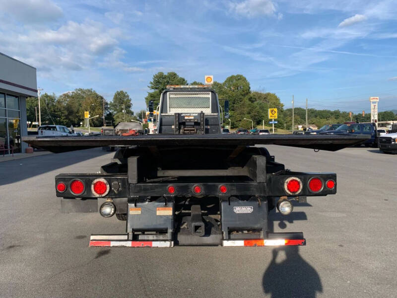 2011 Freightliner M2 112V