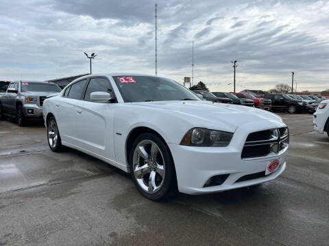 2013 Dodge Charger for sale at UNITED AUTO INC in South Sioux City NE