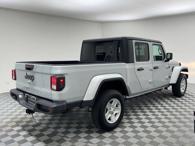 2023 Jeep Gladiator Sport