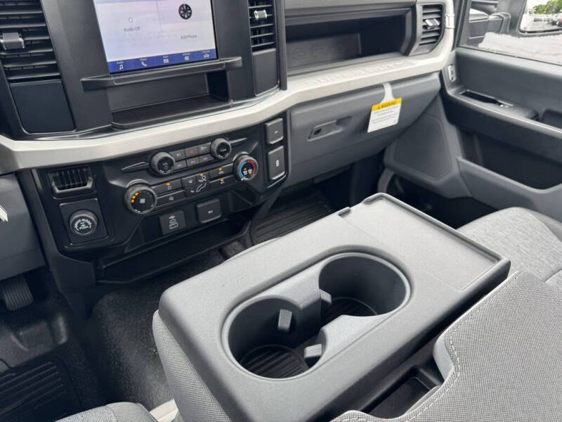 2025 Ford F-350 Super Duty XL