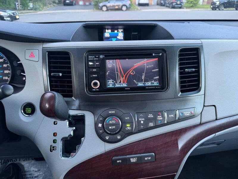 2012 Toyota Sienna XLE 7-Passenger