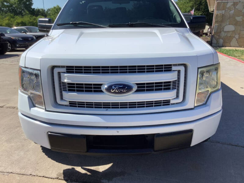 2014 Ford F-150 XL photo 11