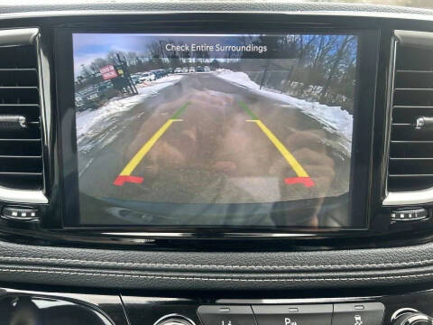 2024 Chrysler Pacifica Plug-In Hybrid Select