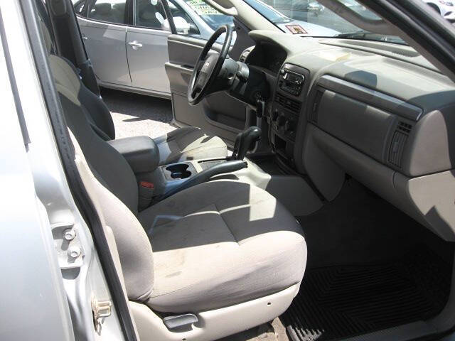 2004 Jeep Grand Cherokee Laredo
