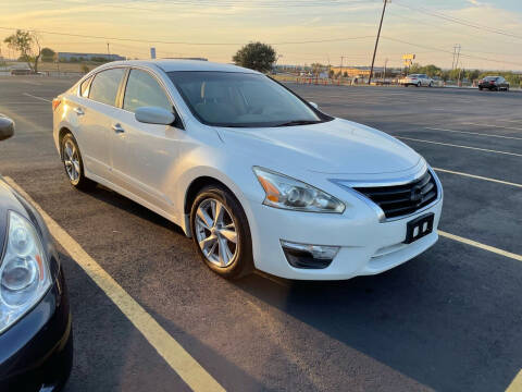 2014 Nissan Altima for sale at Hatimi Auto LLC in Buda TX
