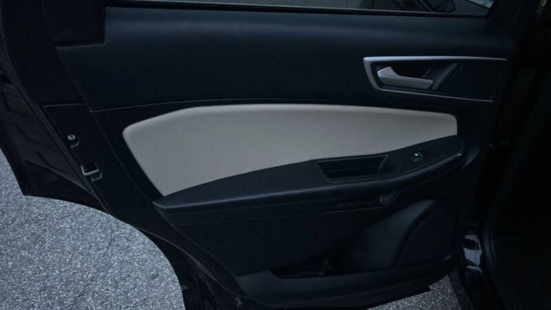 2021 Ford Edge
