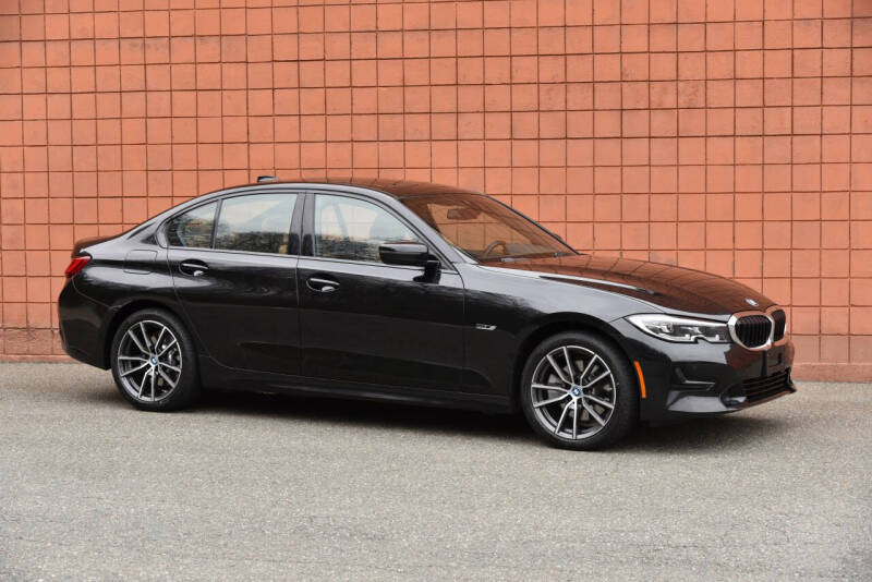 2022 BMW 3 Series 330e xDrive