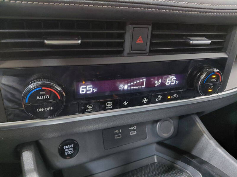 2025 Nissan Rogue SV