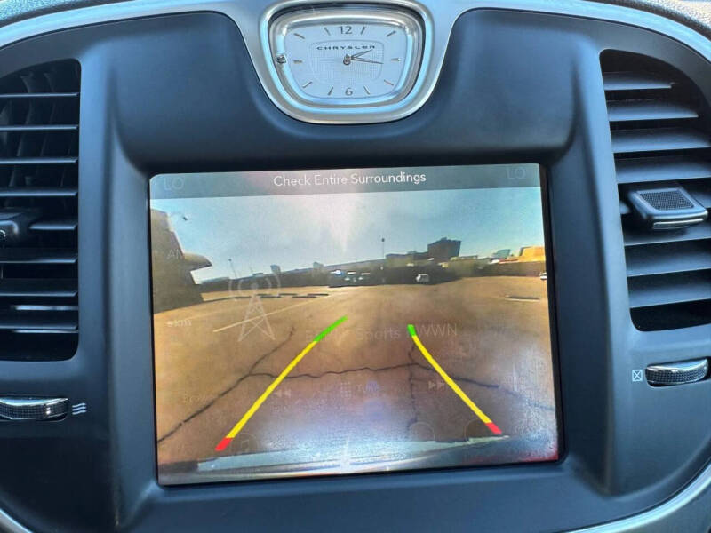 2017 Chrysler 300 Limited