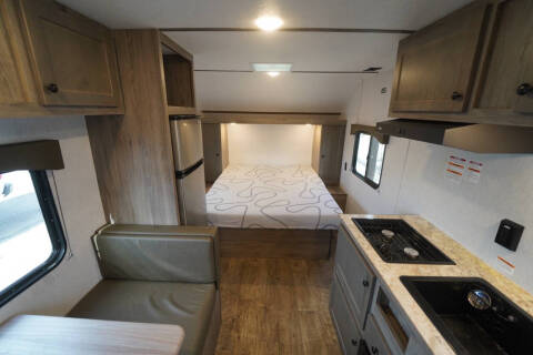 2024 Sunset Park RV Sun-Lite 19 RB