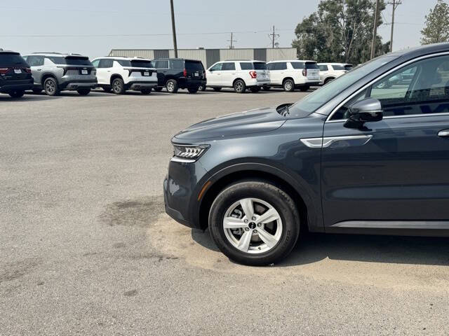2023 Kia Sorento LX