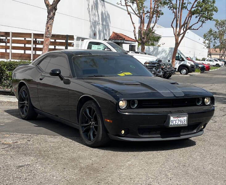 2017 Dodge Challenger SXT