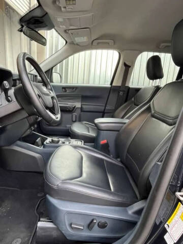 2023 Ford Maverick Lariat