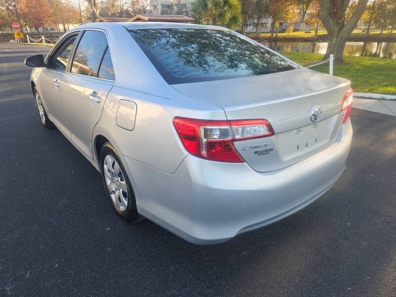 2012 Toyota Camry LE photo 18