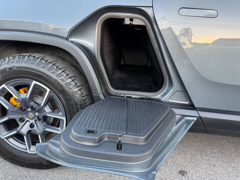 2023 Rivian R1T Adventure