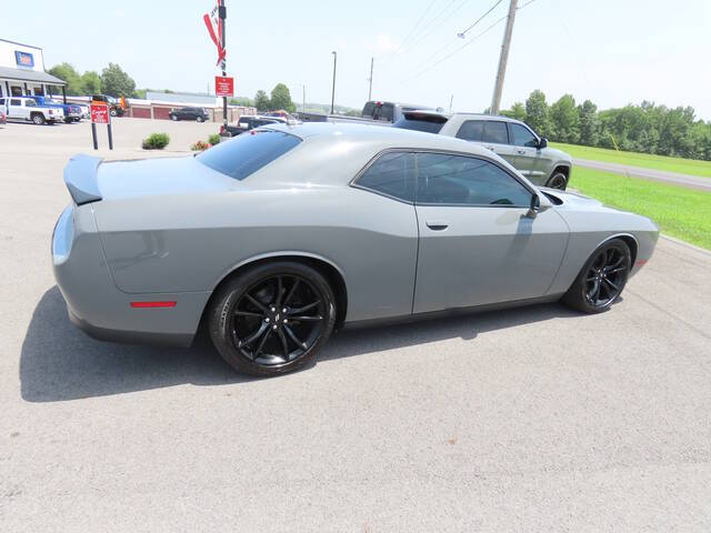 2018 Dodge Challenger for sale at Modern Automotive Group LLC in Lafayette, TN